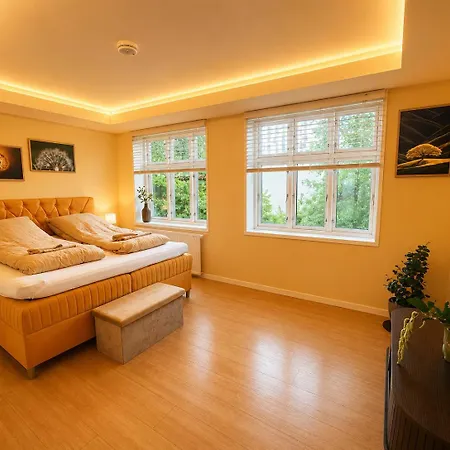 4Seasons - Golden Spring Suite Aalborg