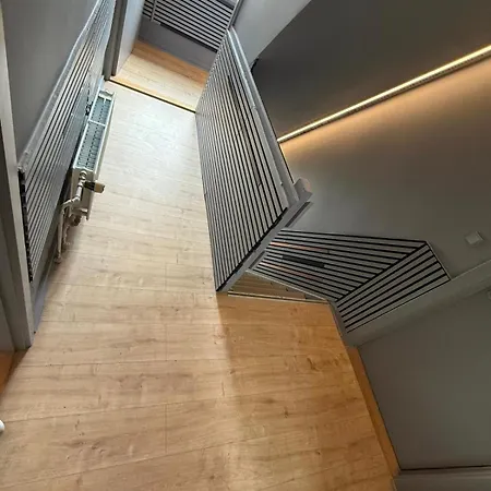 Homestay 4Seasons - Golden Spring Suite